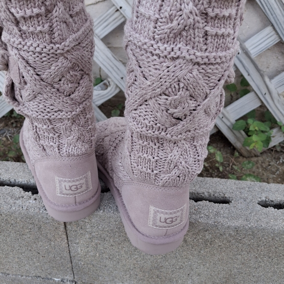 UGG Classic Tall Chunky Cable Knit Creamy White Boots  Women Size 7 - Picture 9 of 16